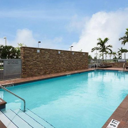 Fairfield Inn & Suites By Marriott Fort Lauderdale Pembroke Pines Luaran gambar